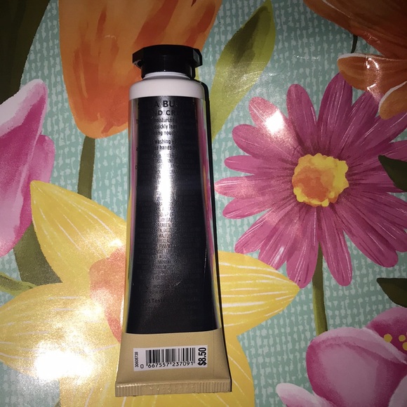 NWT Bath & Body Works Shea Butter Hand Cream 1 oz - Picture 2 of 2